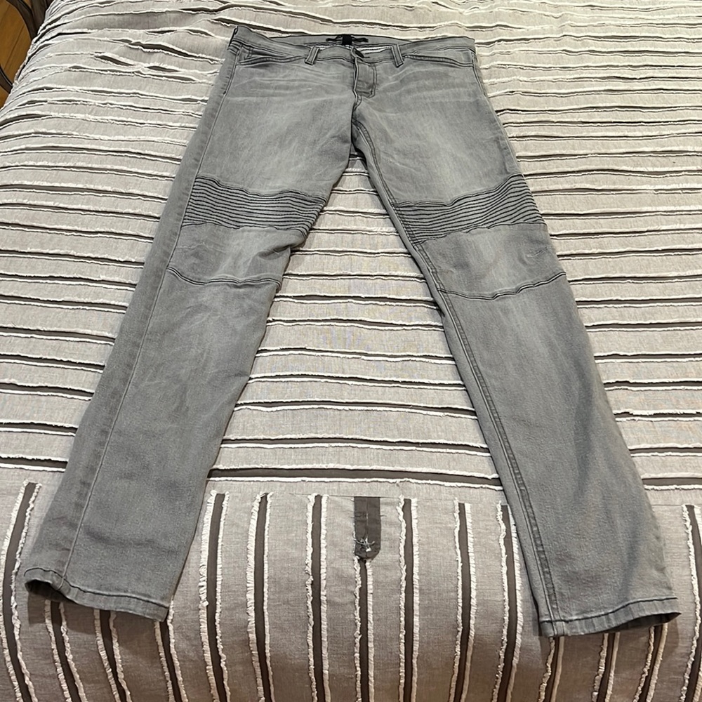 Women’s size 30 gray moto FLYING MONKEY skinny jean